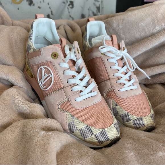 Louis Vuitton Run Away Sneaker - Picture 8 of 8